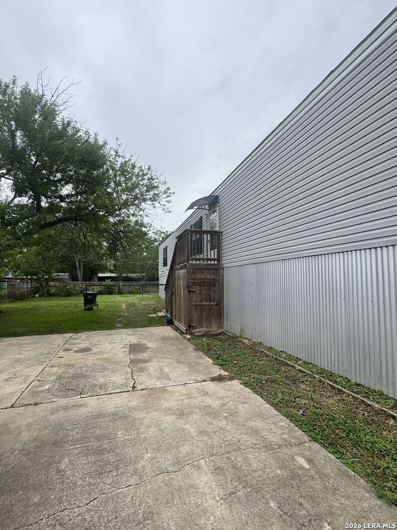 main property photo 7