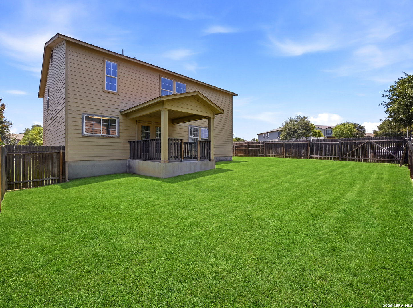main property photo 23