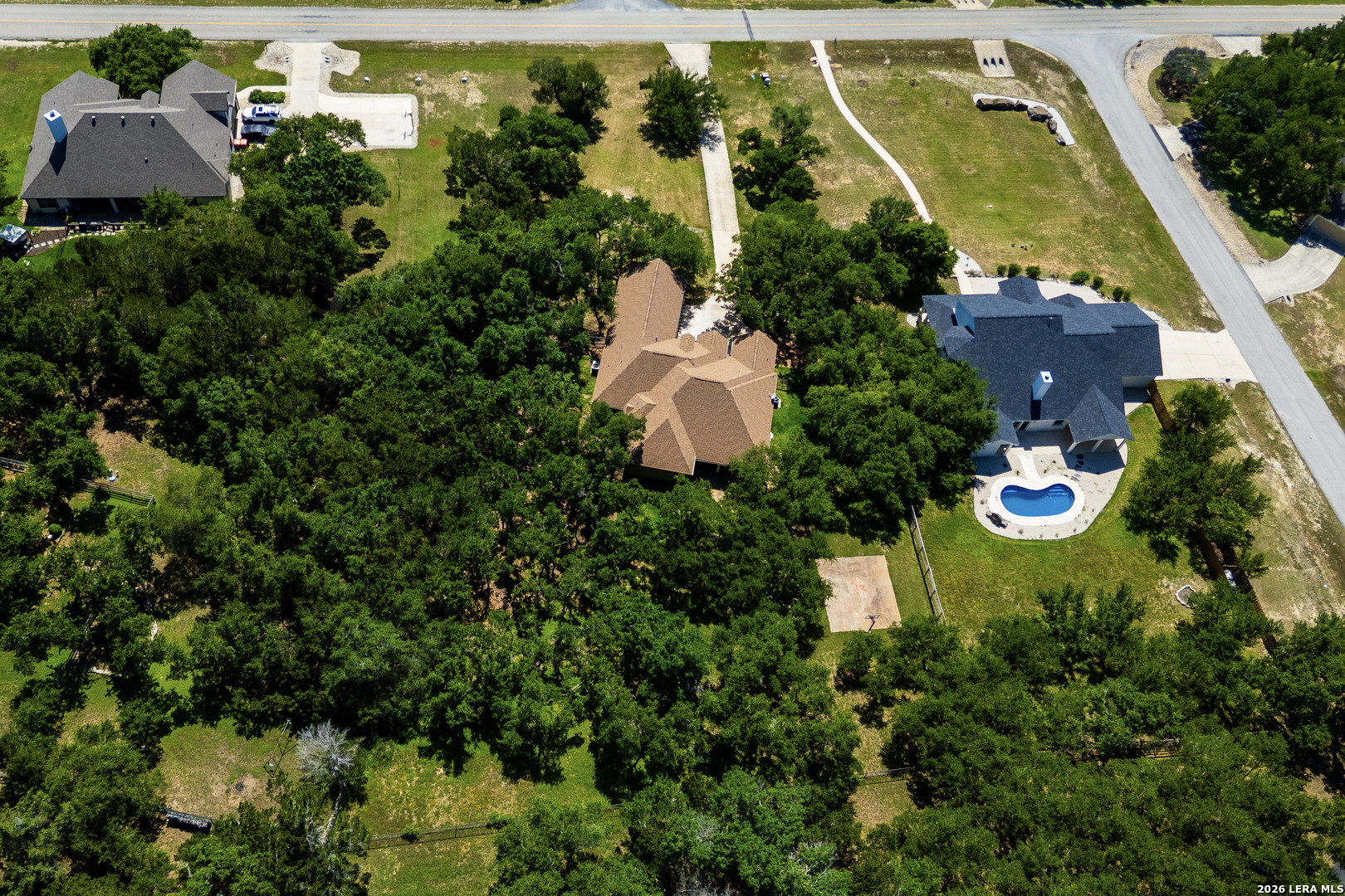 main property photo 45