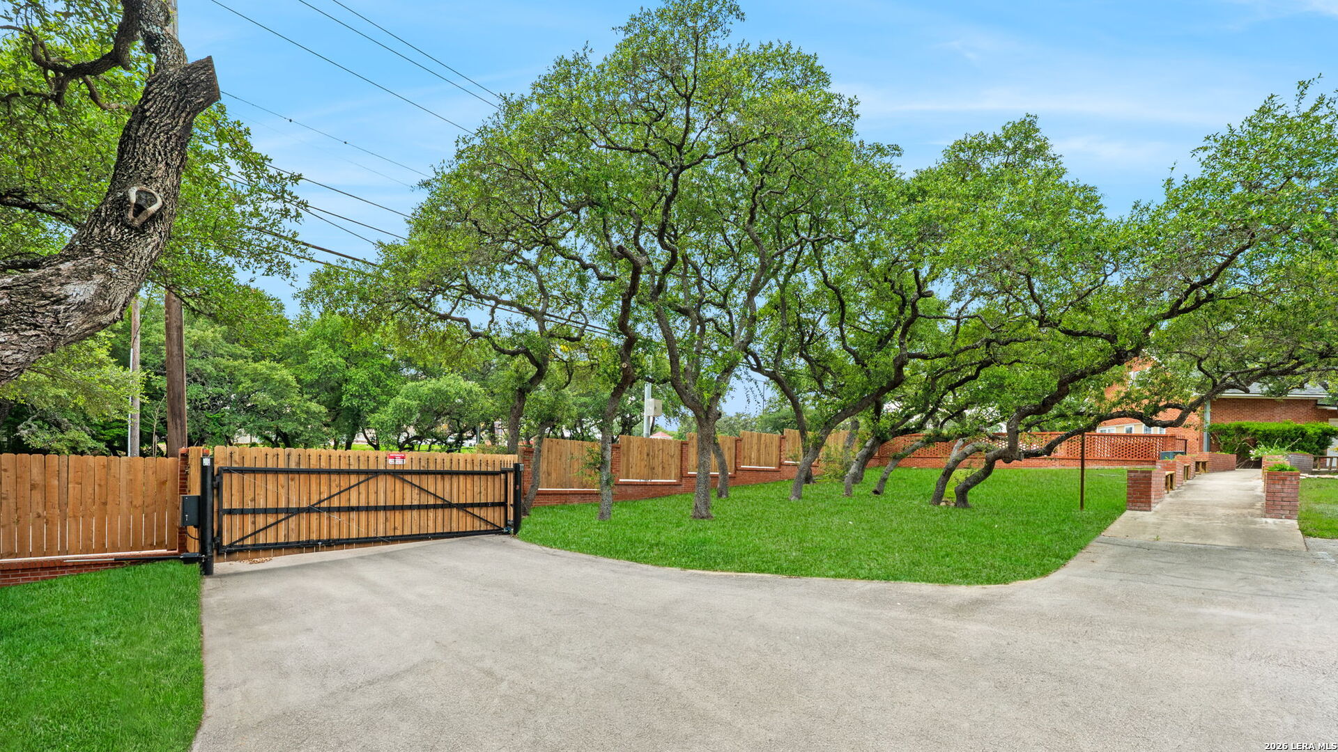 main property photo 18