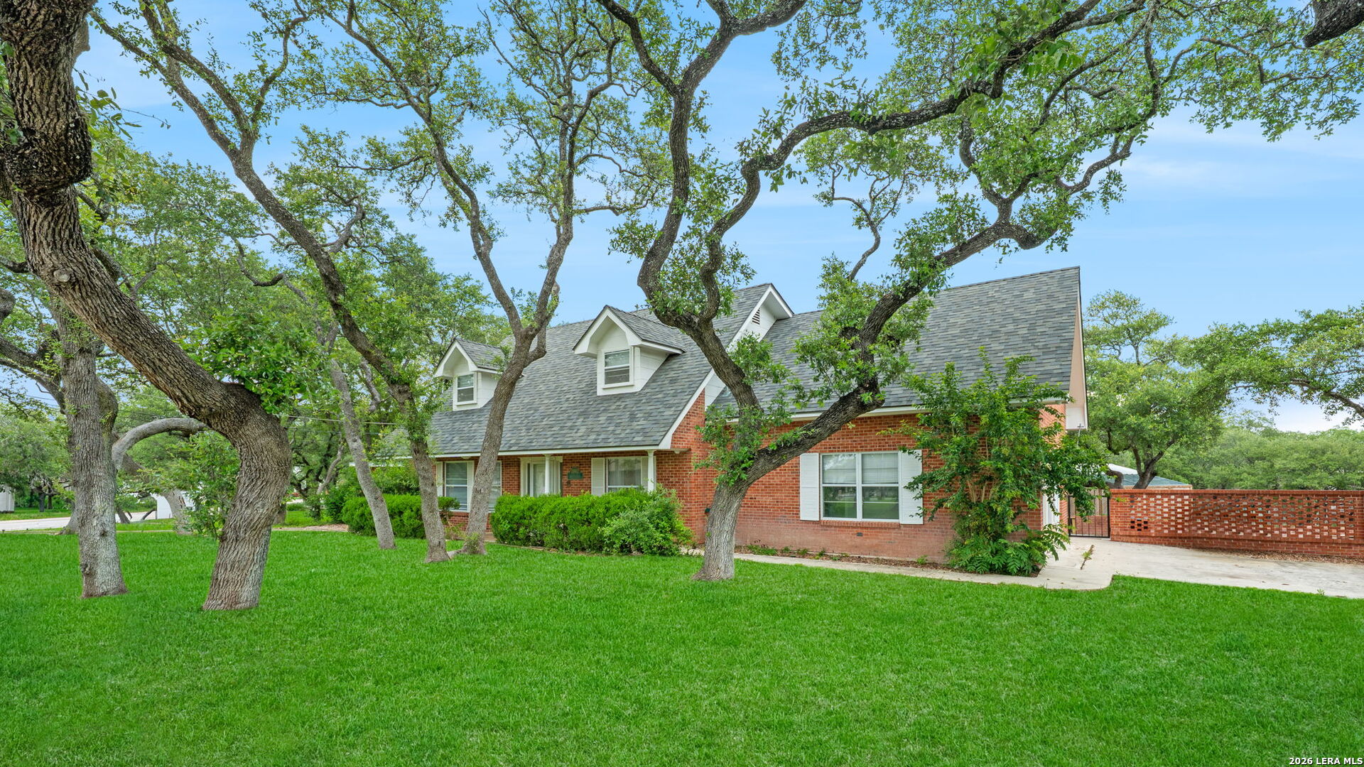 main property photo 2