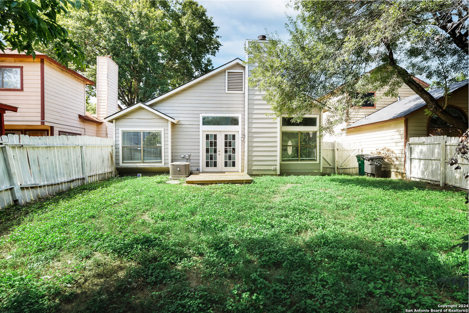main property photo 14