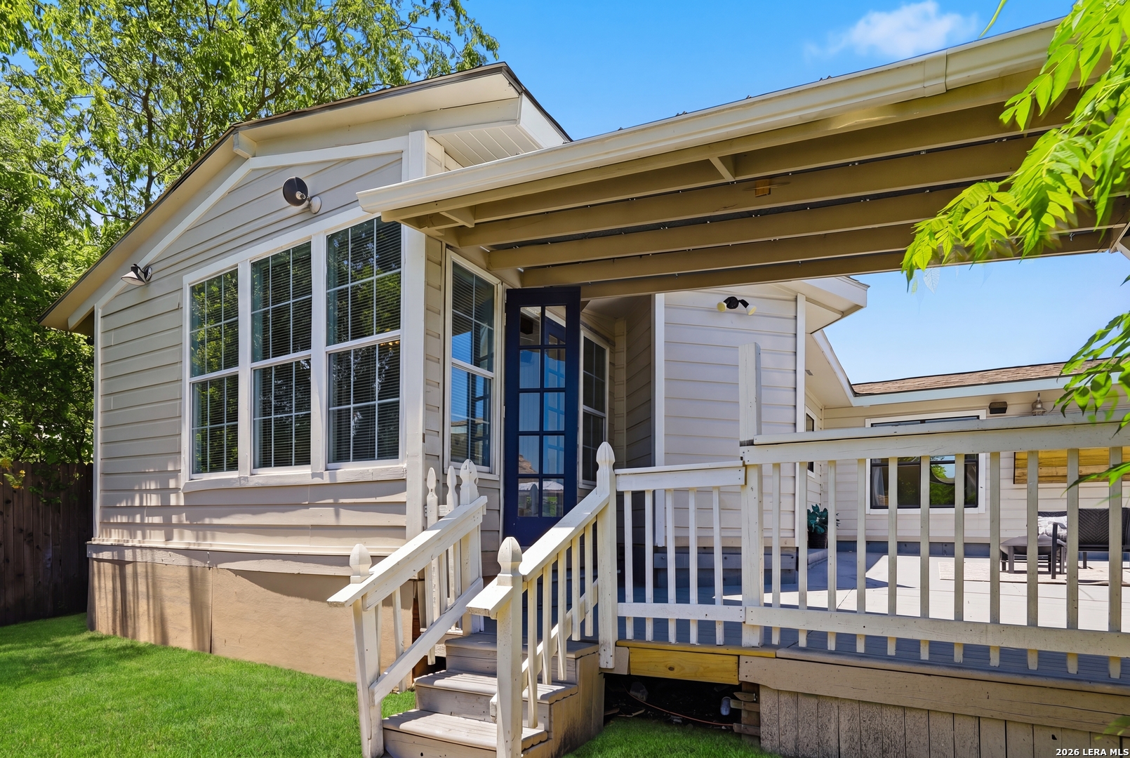 main property photo 30