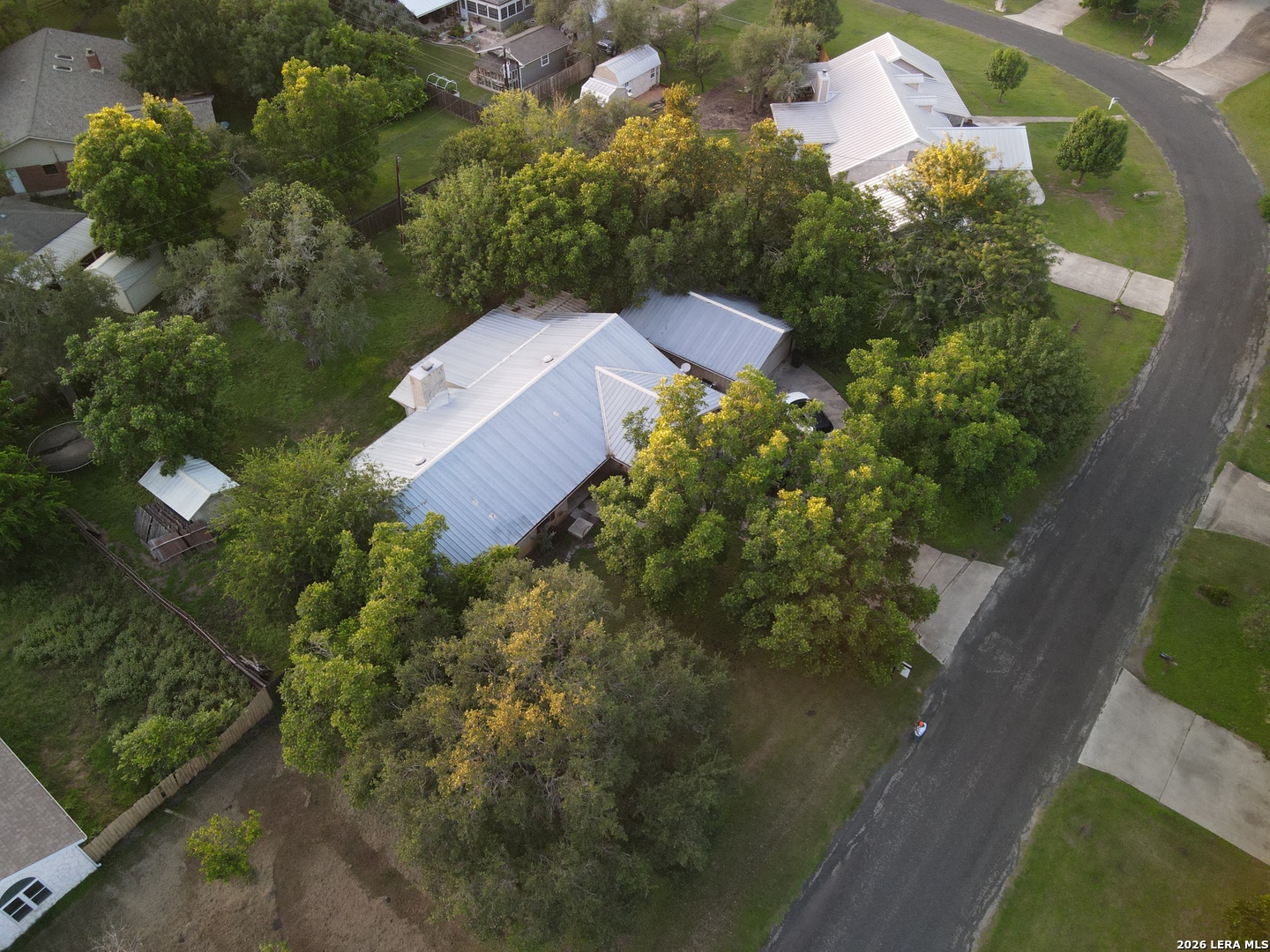 main property photo 27