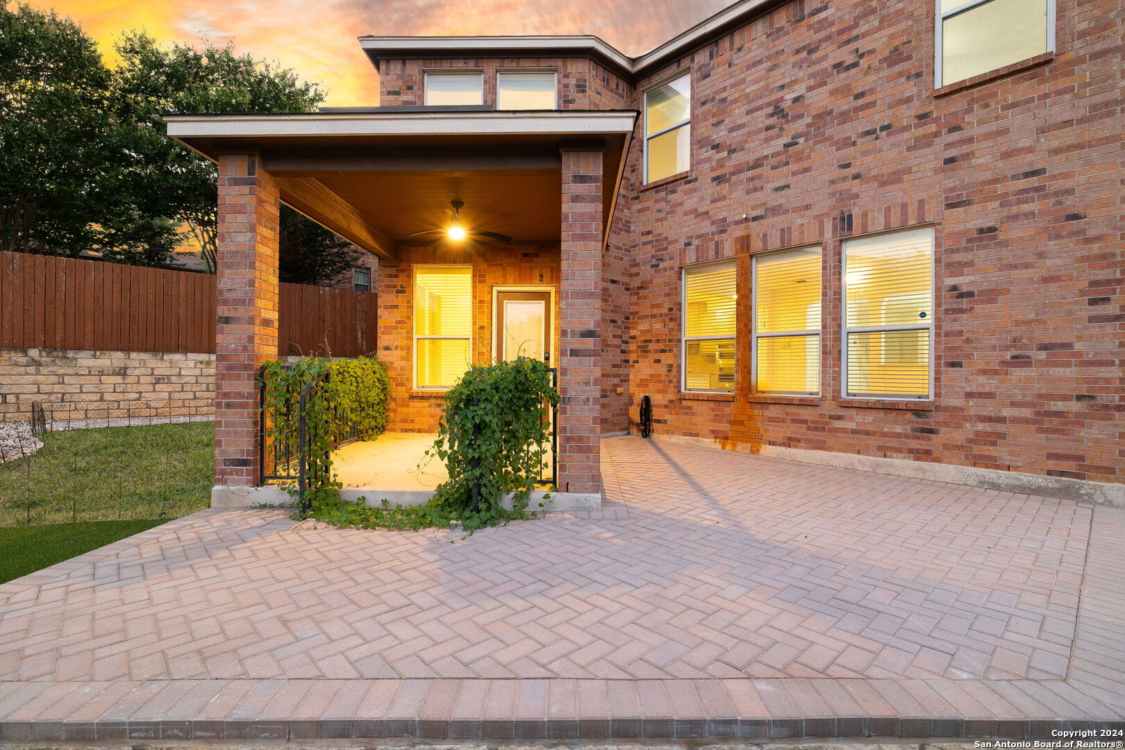 main property photo 27