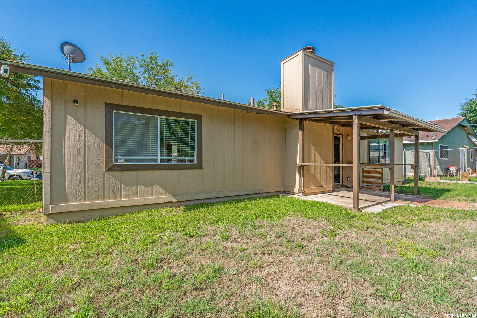 main property photo 13