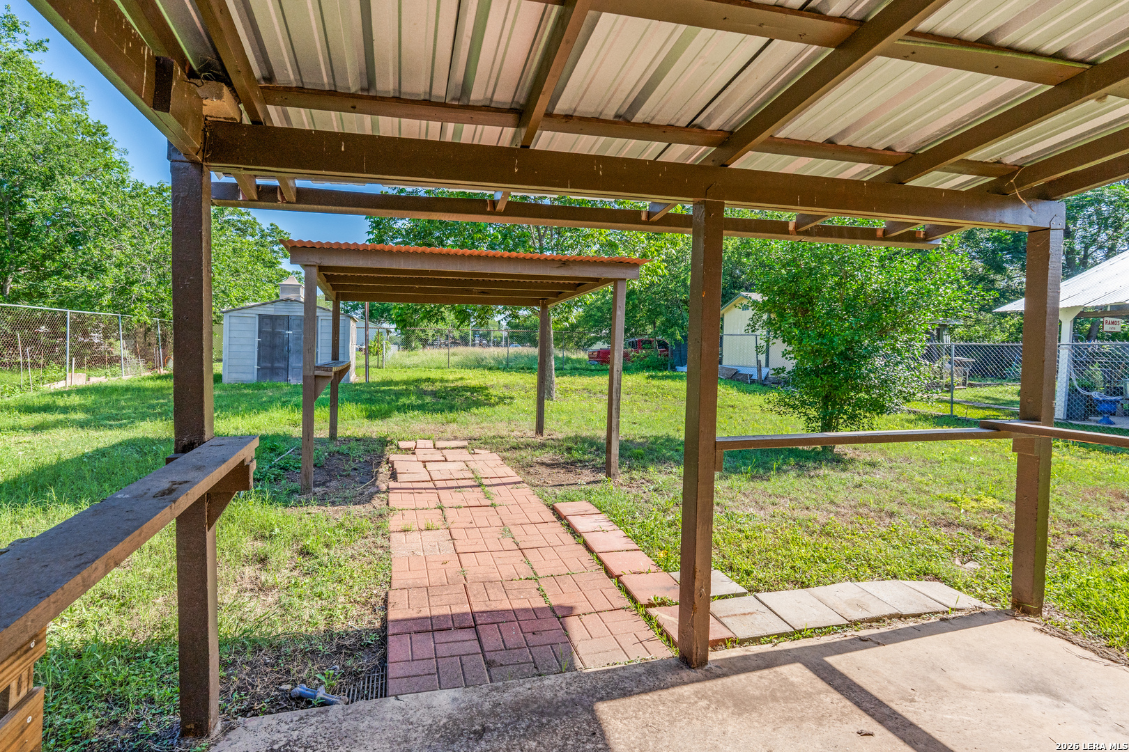 main property photo 16