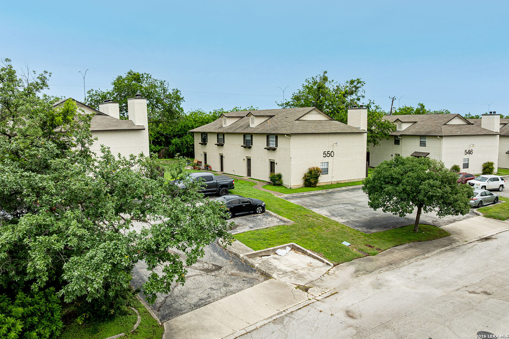 main property photo 11