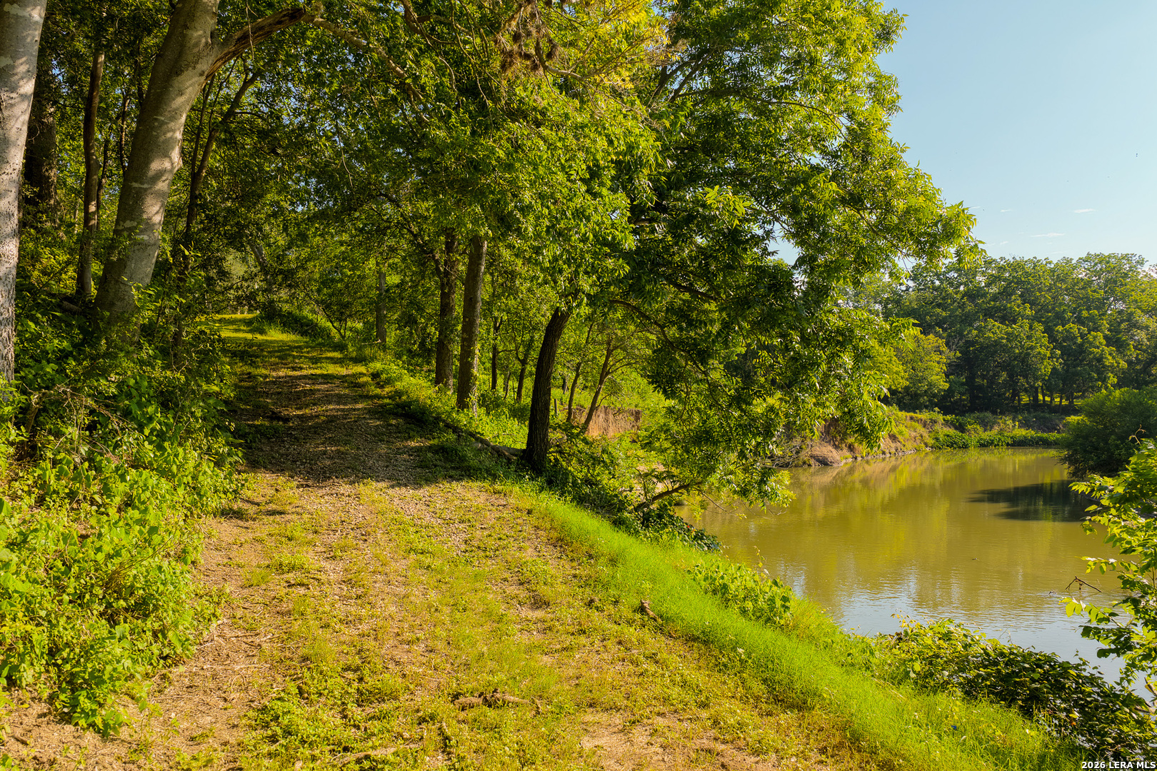 main property photo 23