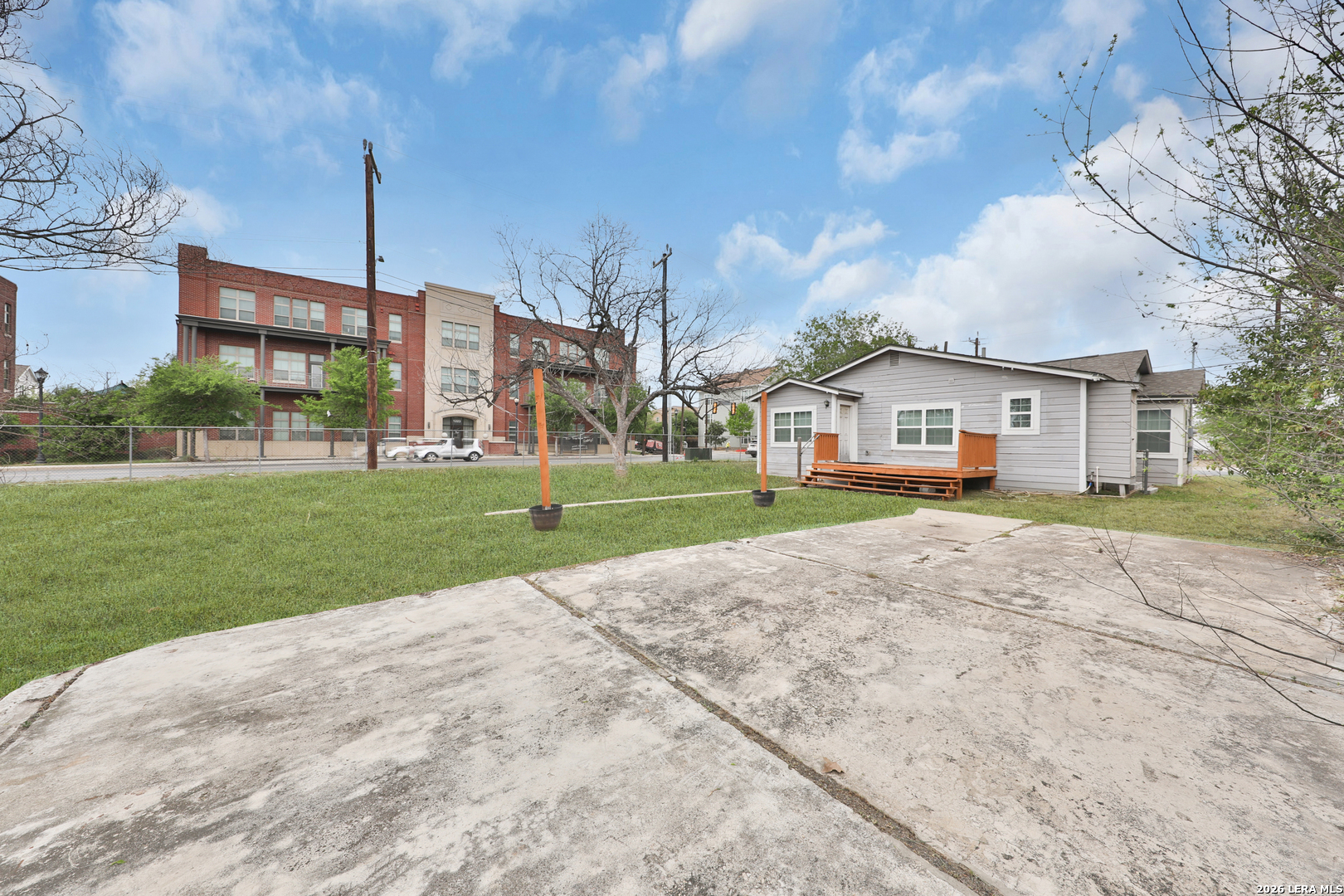 main property photo 22
