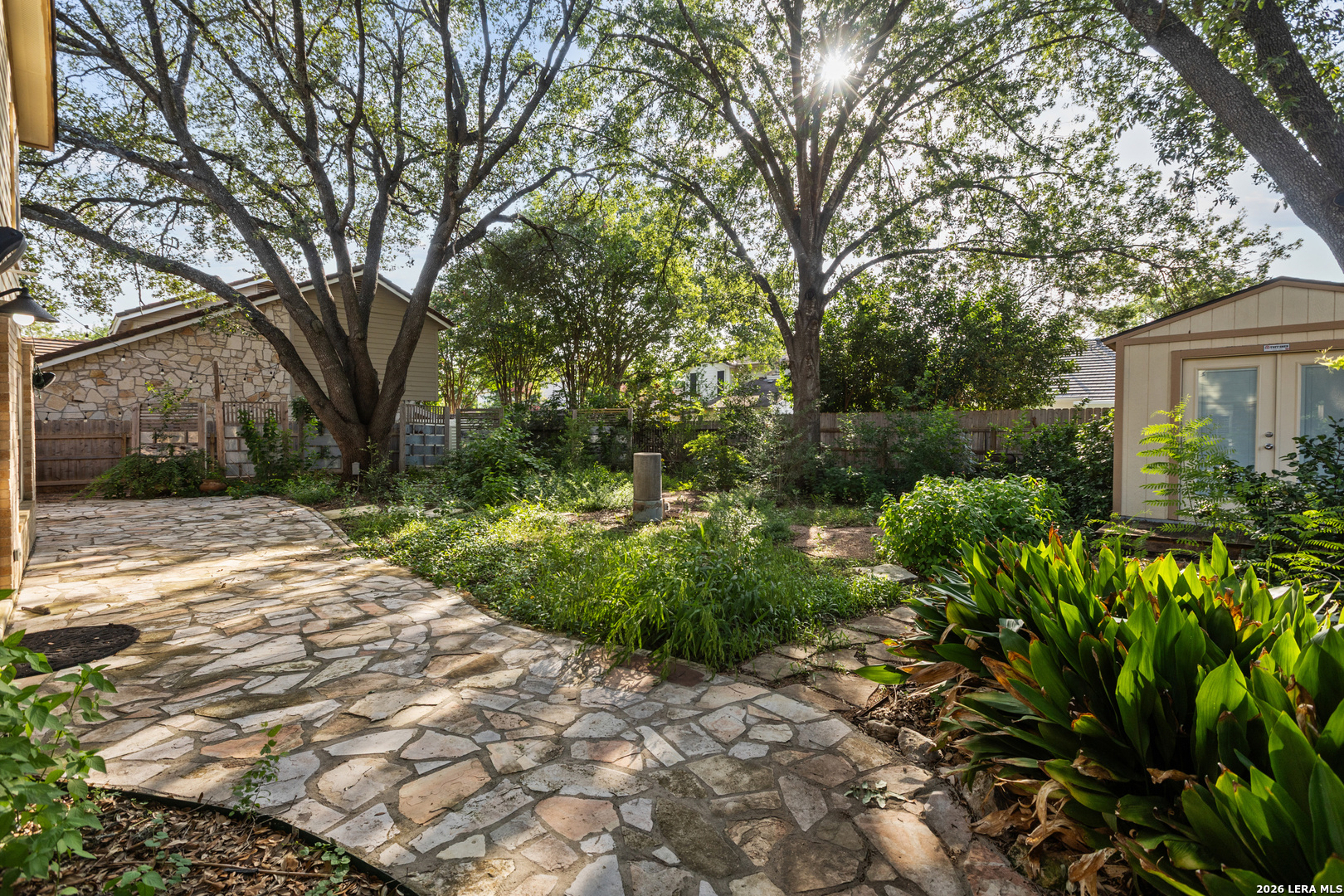 main property photo 40