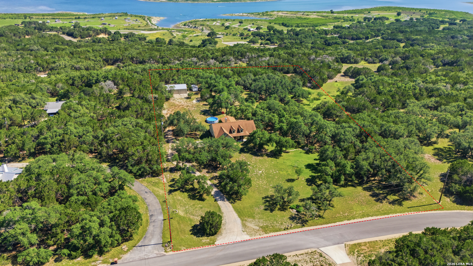 main property photo 41