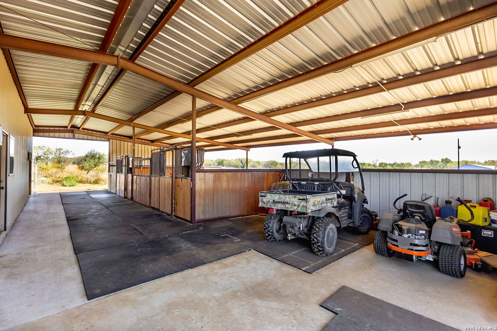 main property photo 37