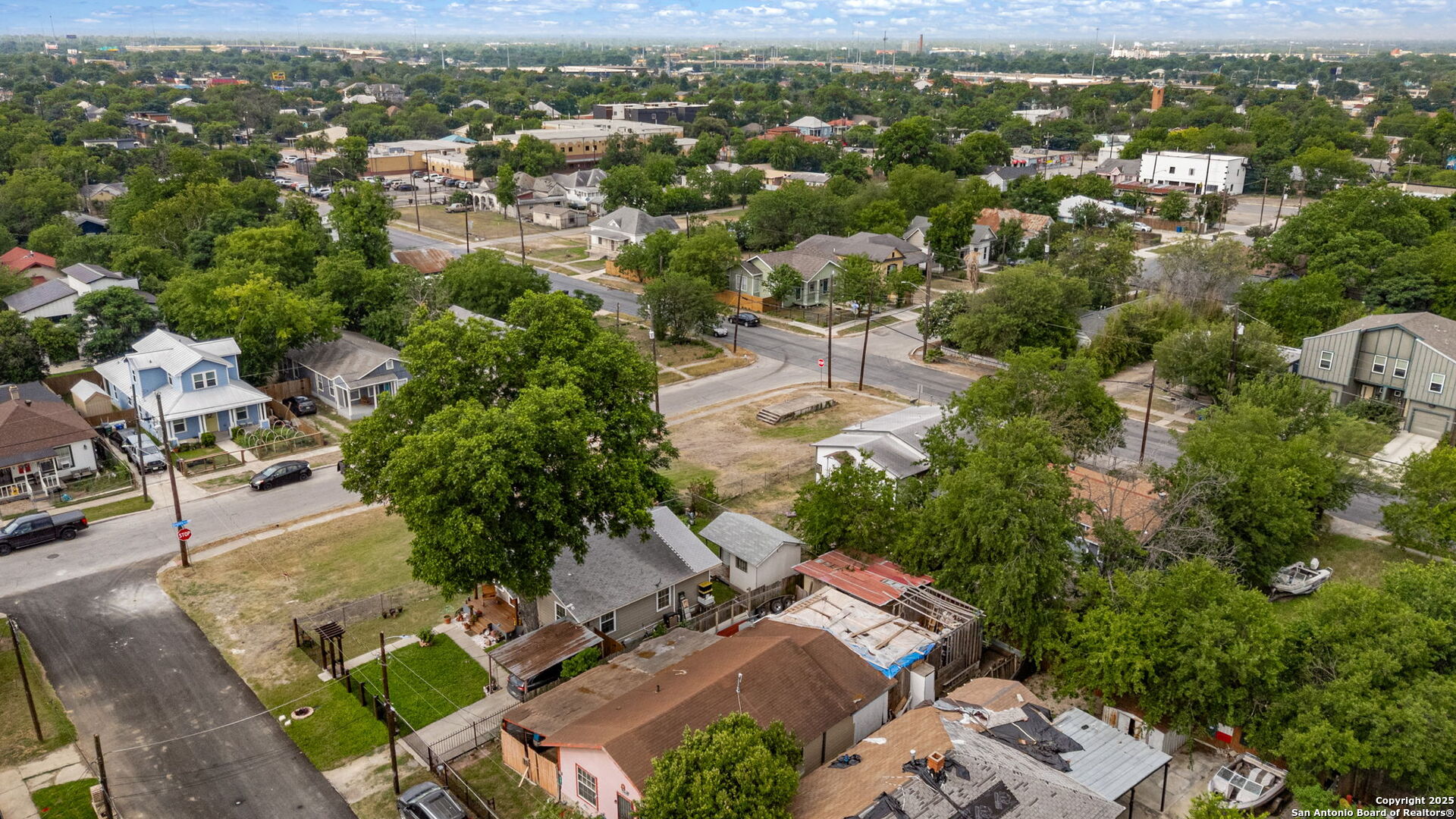 main property photo 13