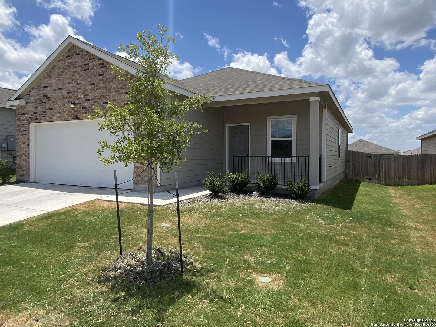 main property photo 1