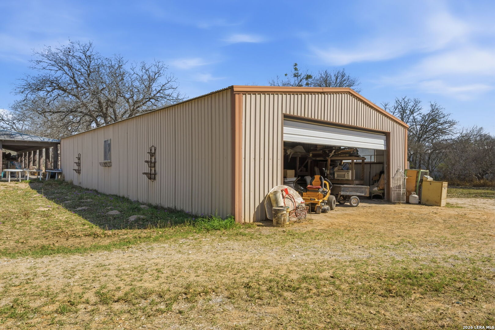 main property photo 30
