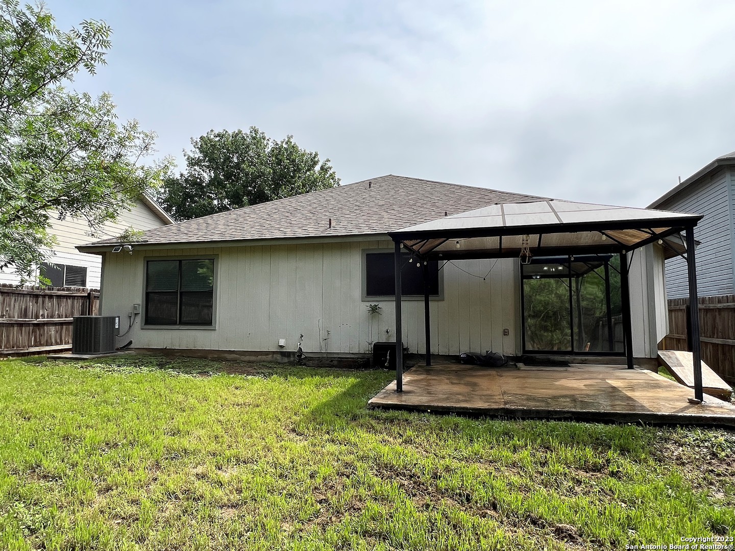 main property photo 23