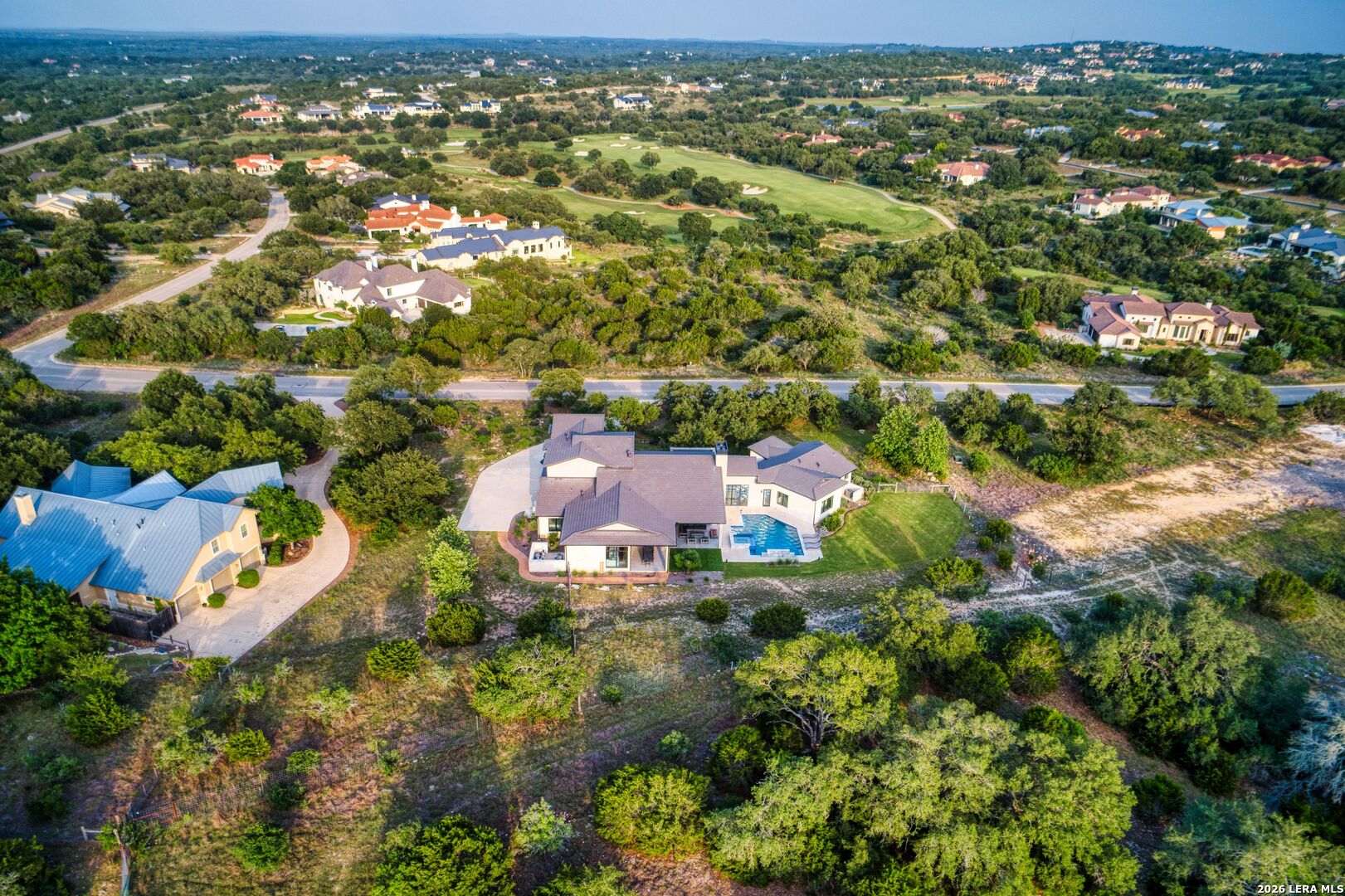 main property photo 19