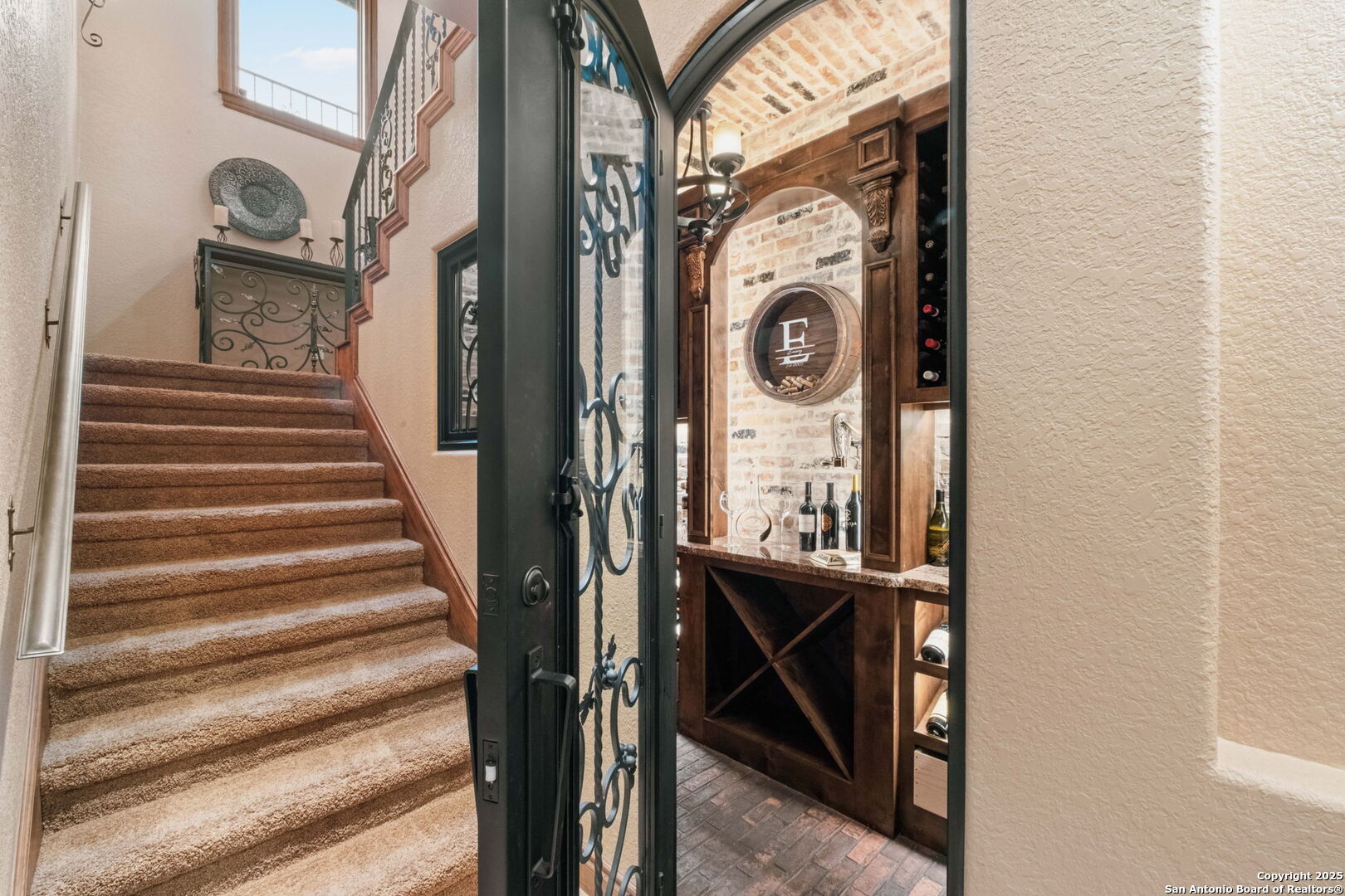 main property photo 23