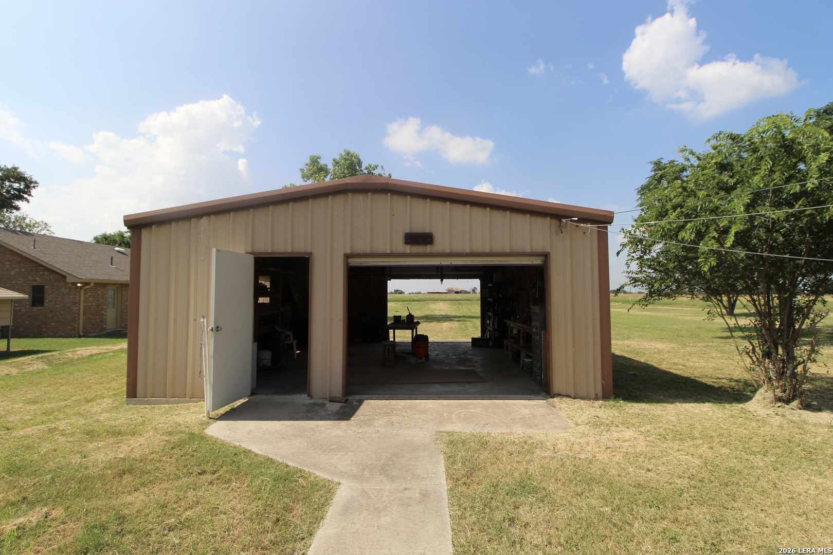 main property photo 45