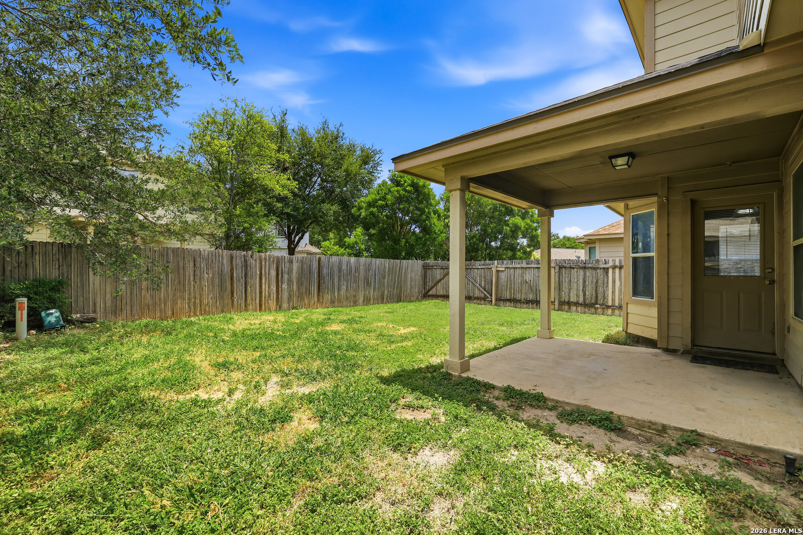 main property photo 23