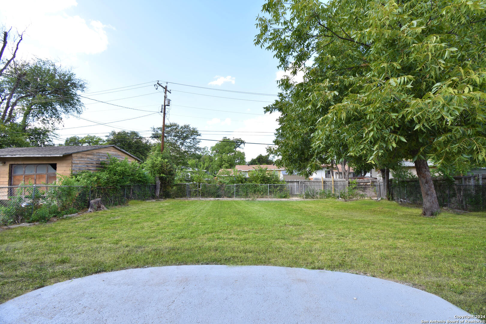 main property photo 14