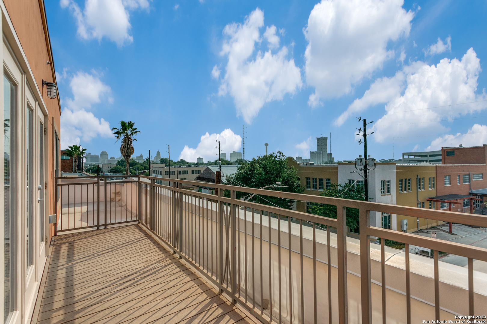 main property photo 9