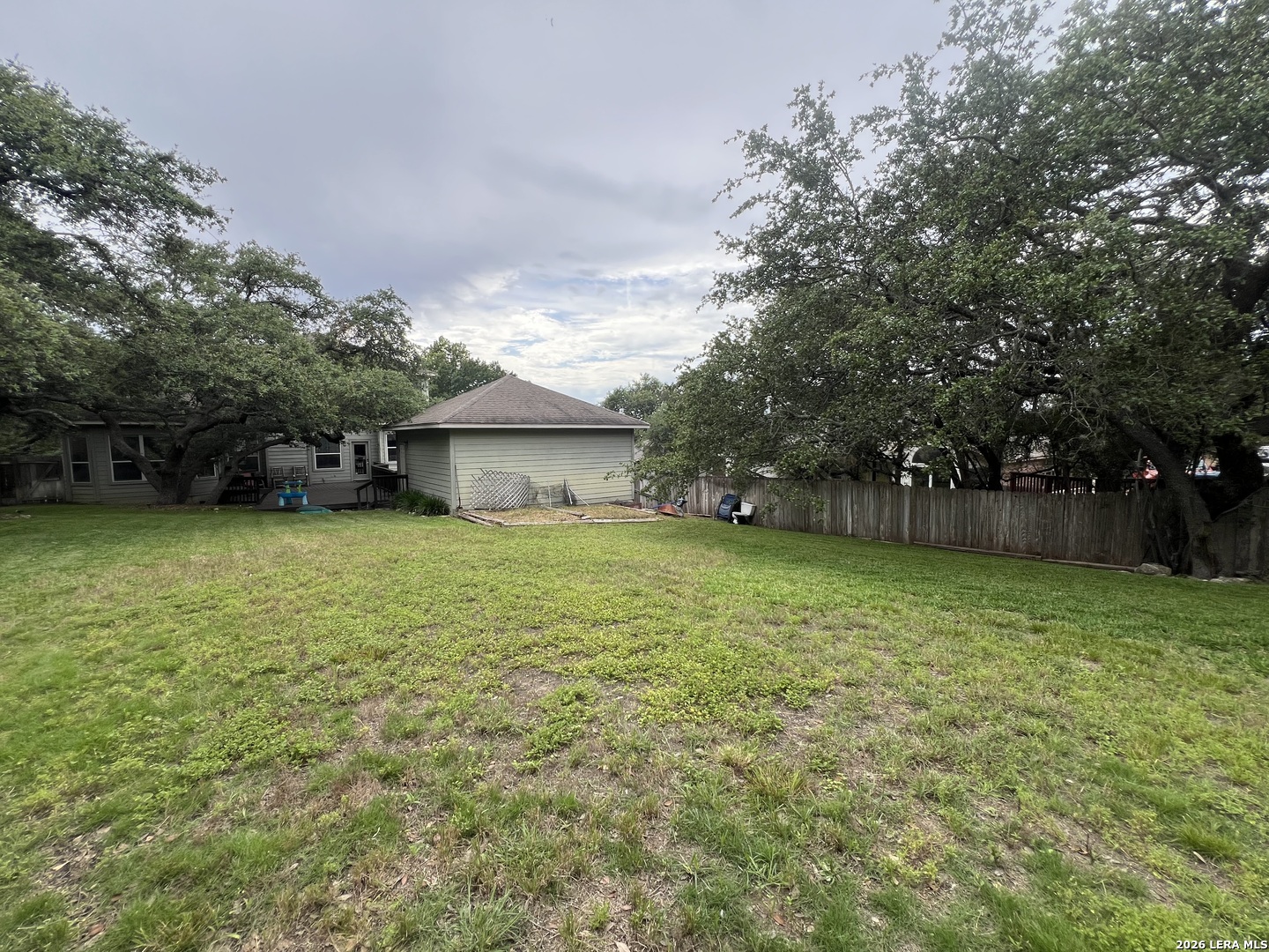 main property photo 30
