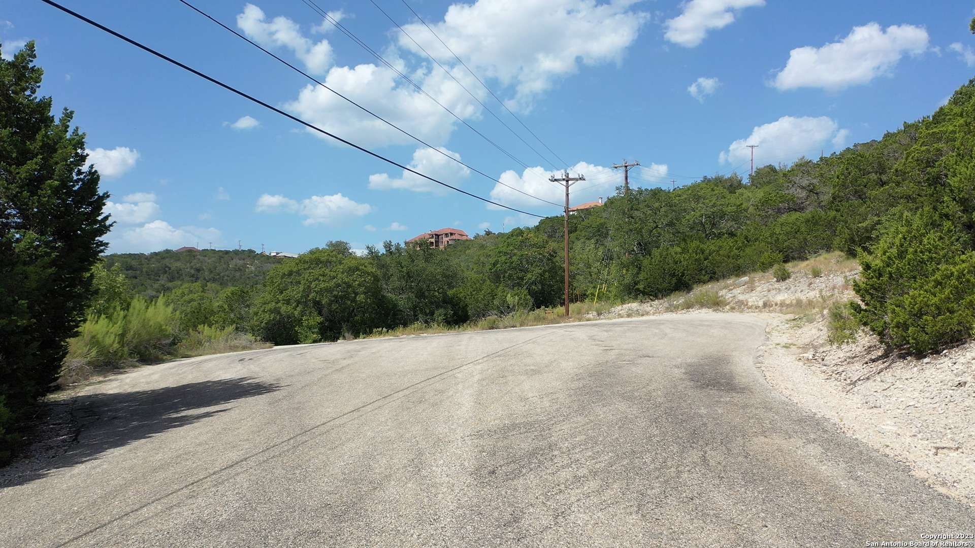 main property photo 9