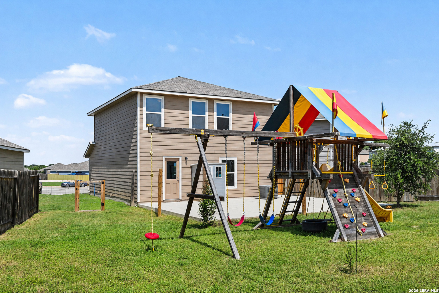 main property photo 17
