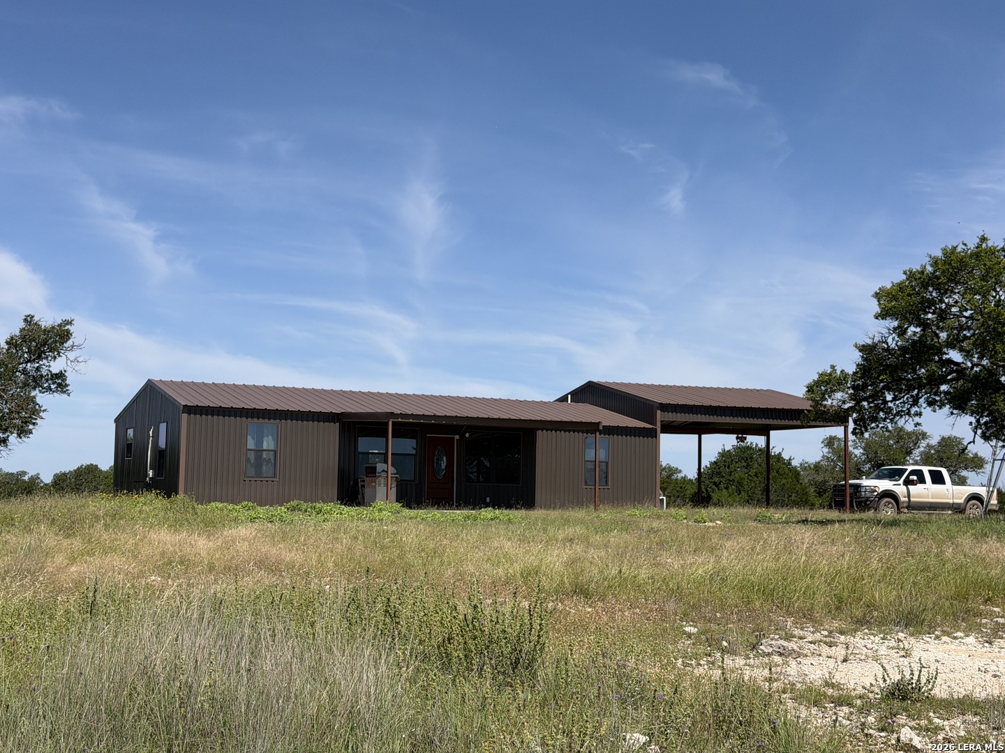 main property photo 40