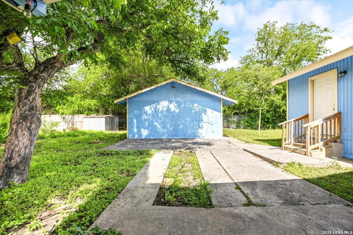 main property photo 29