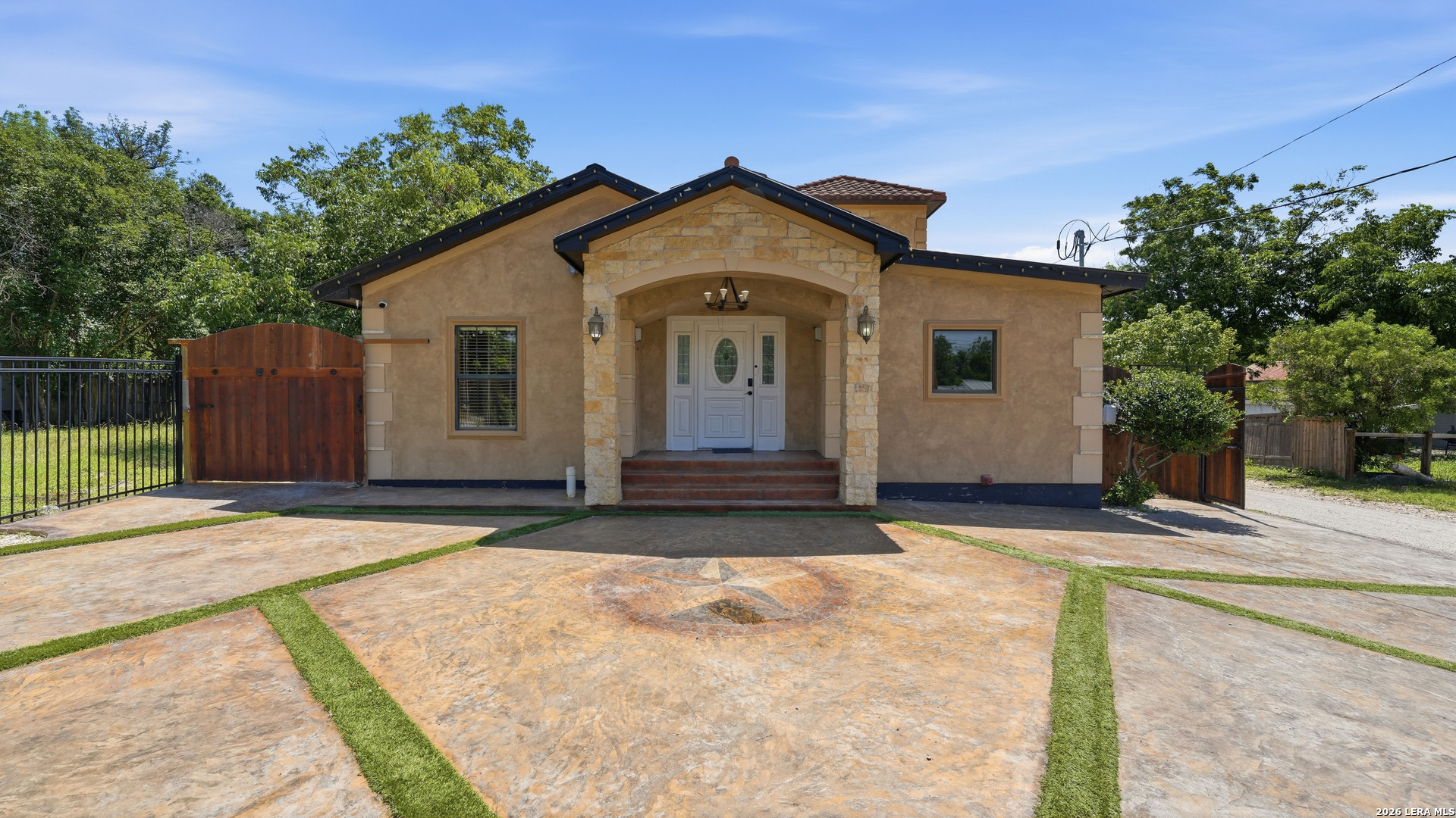main property photo 2