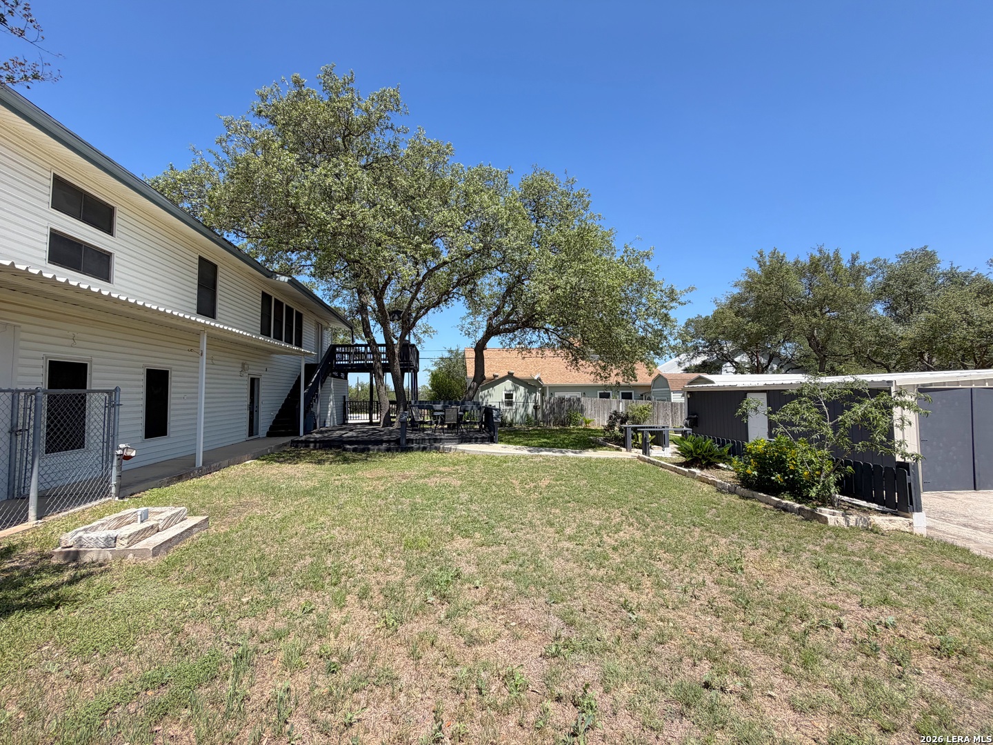 main property photo 39