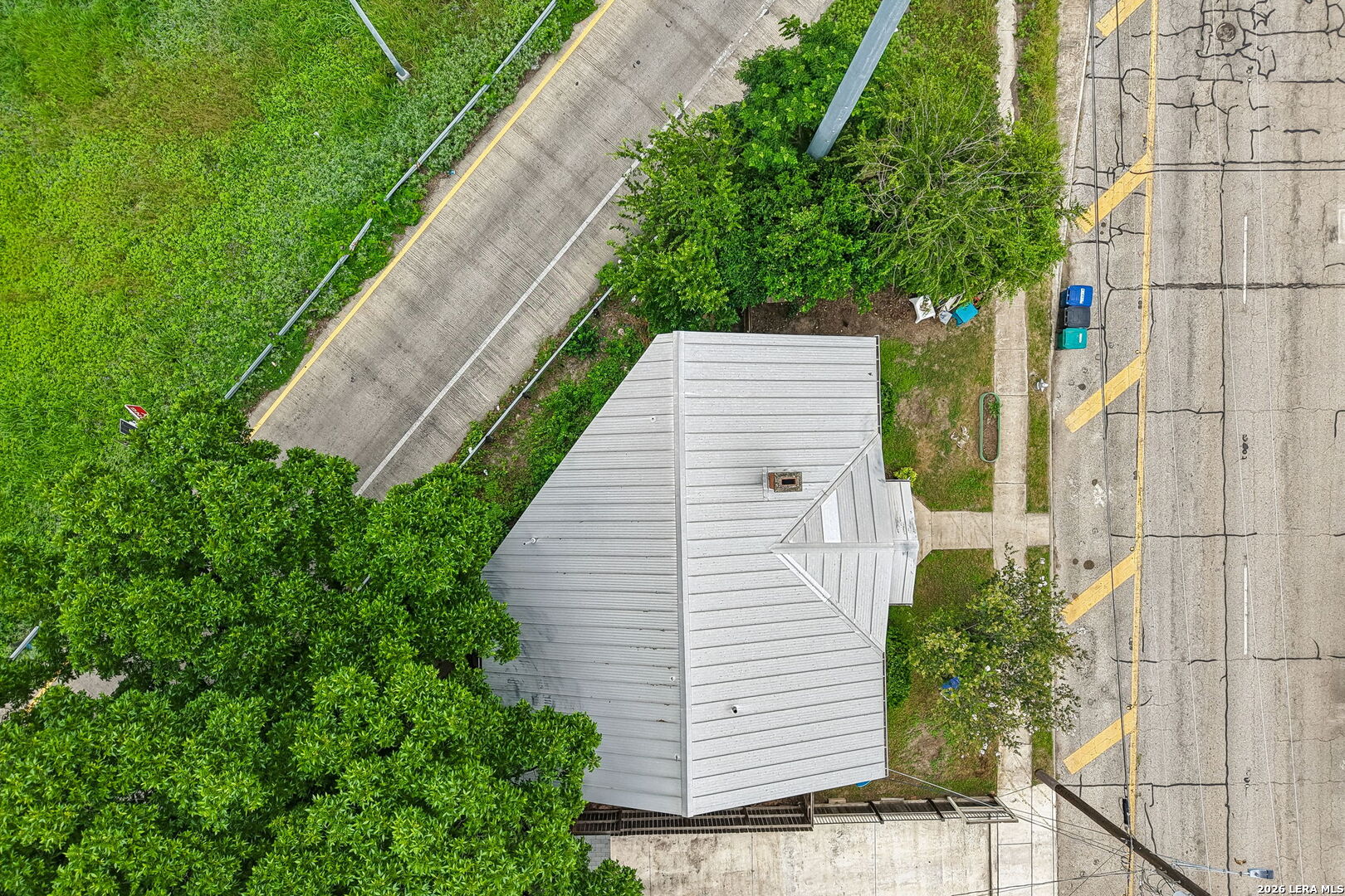 main property photo 42