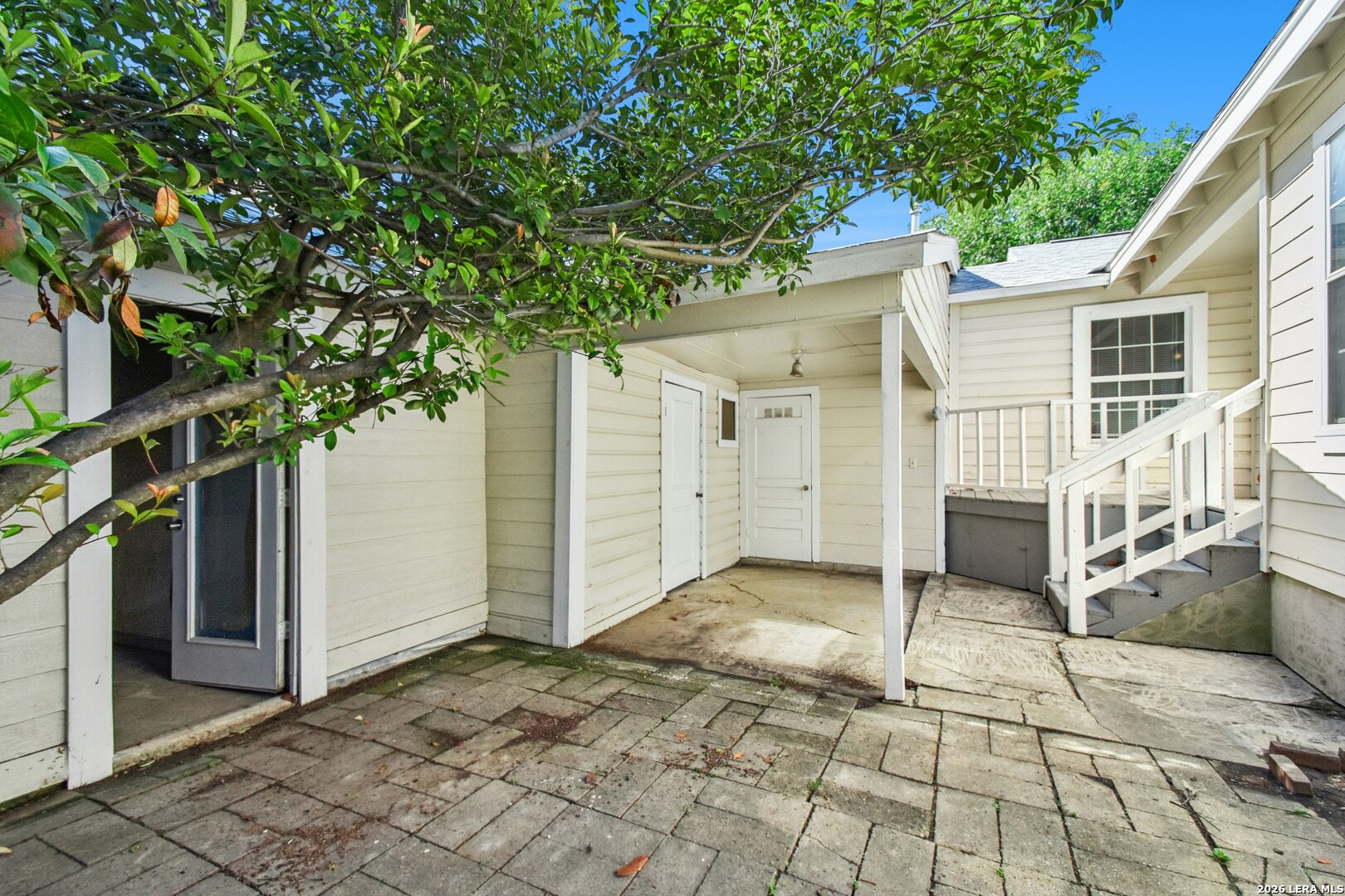 main property photo 32