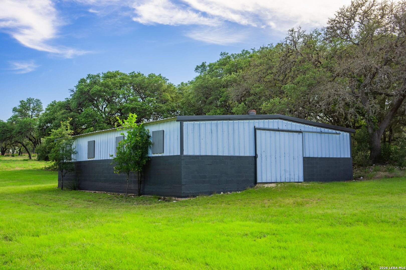 main property photo 39