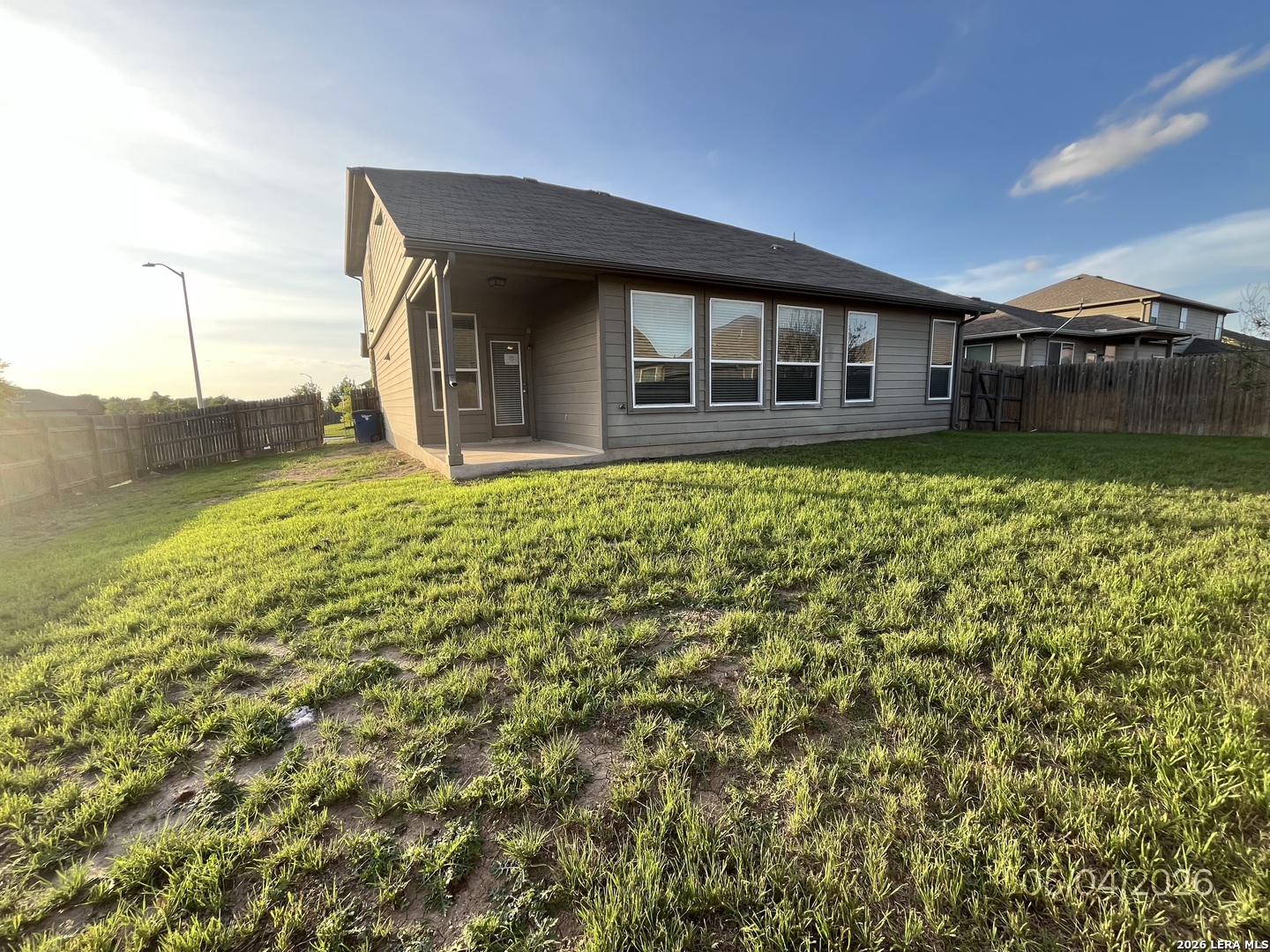 main property photo 12