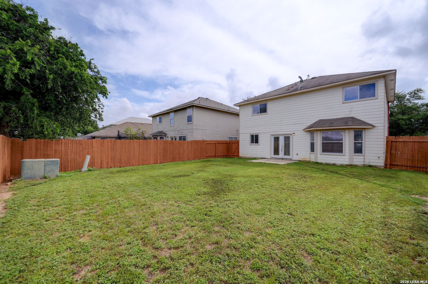main property photo 30