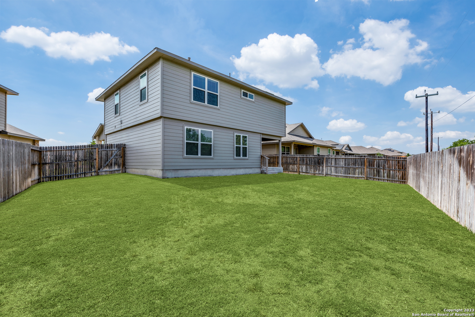 main property photo 11