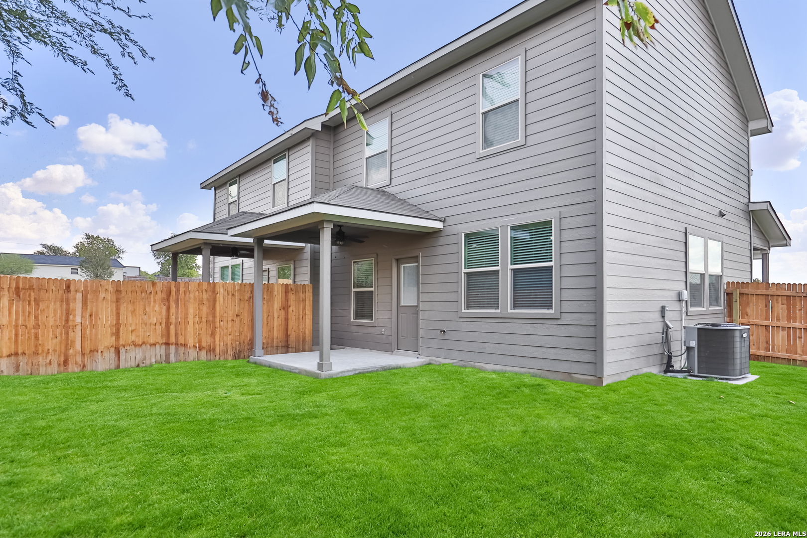 main property photo 10