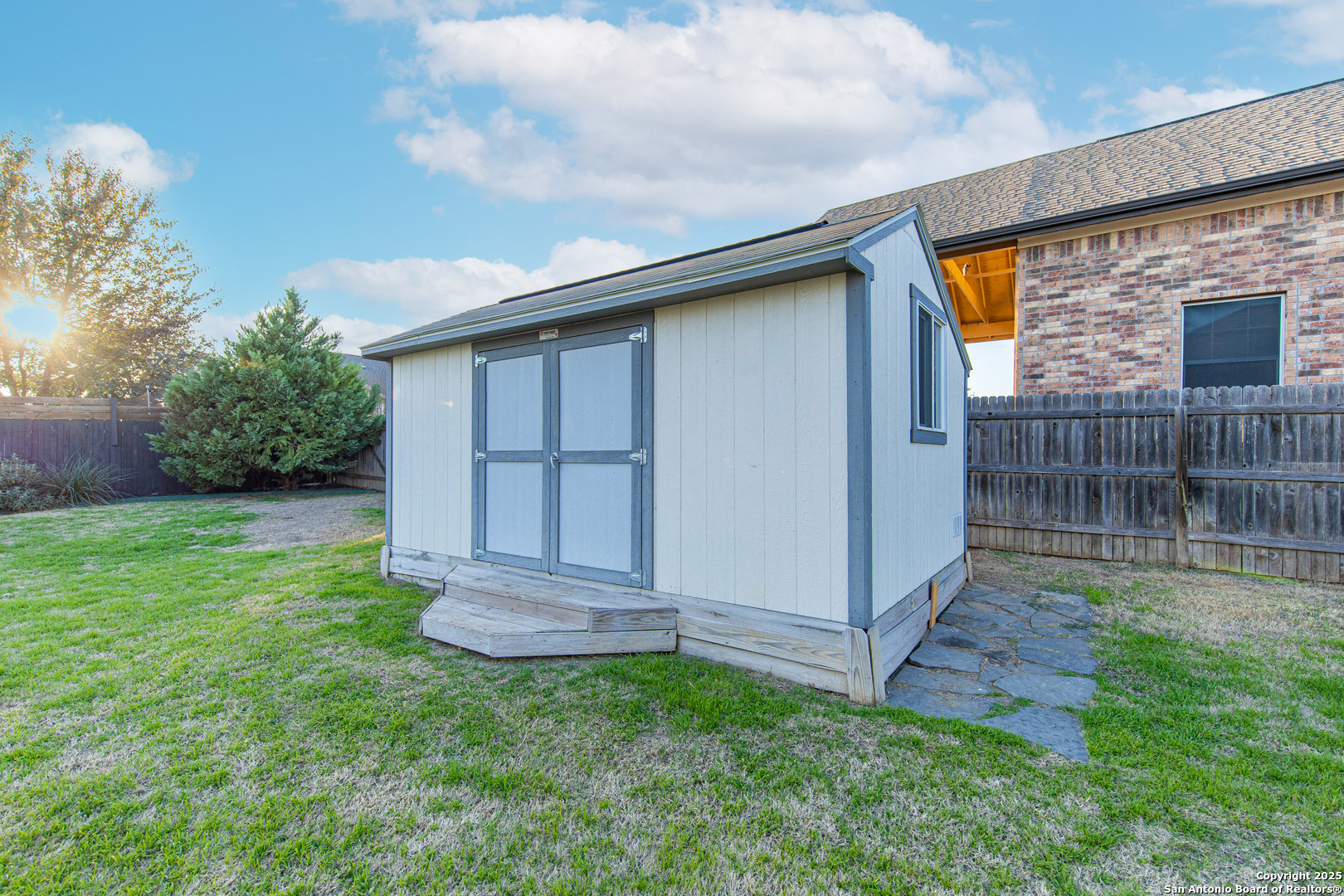 main property photo 50