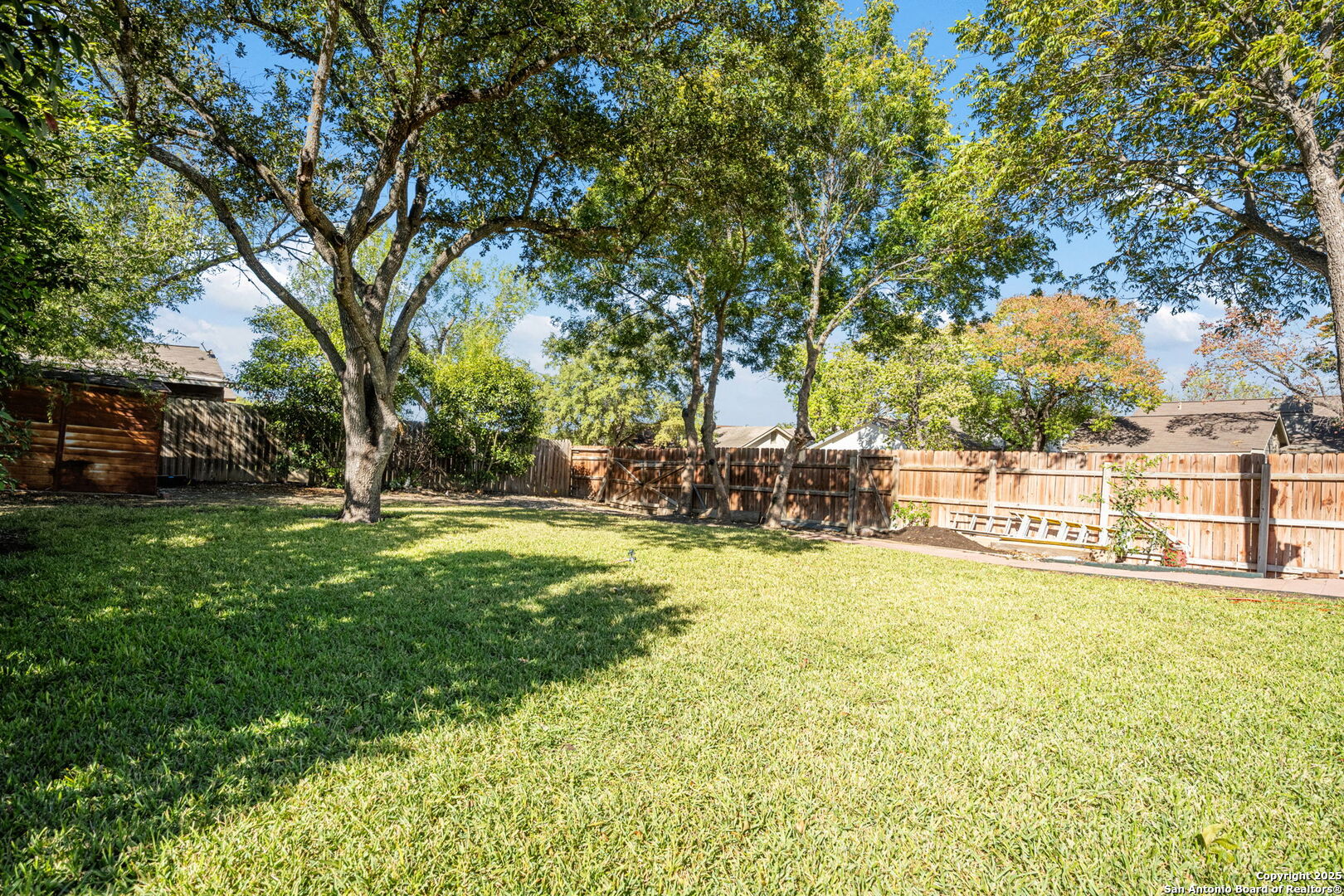 main property photo 23