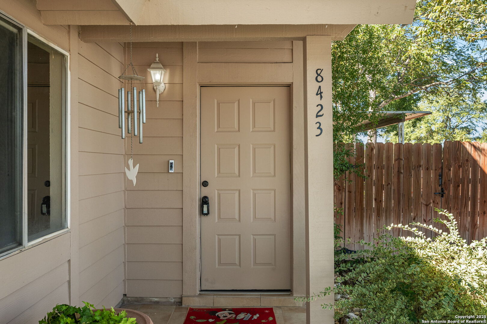 main property photo 3
