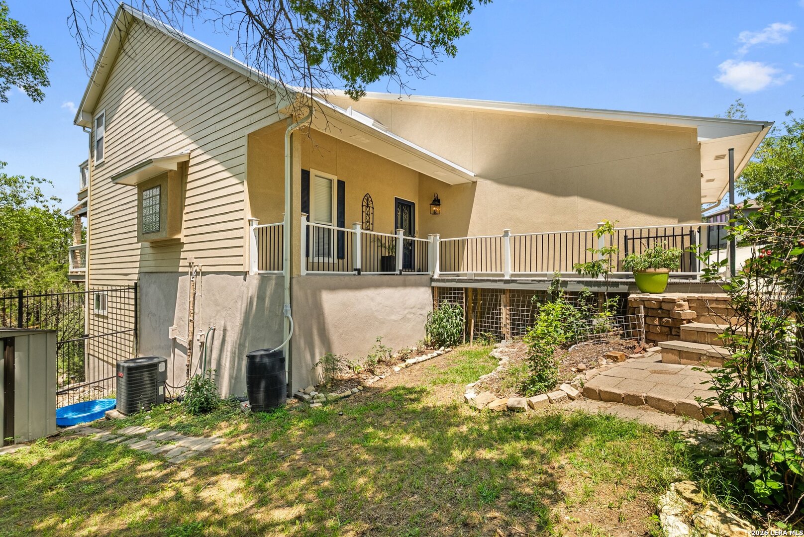 main property photo 41