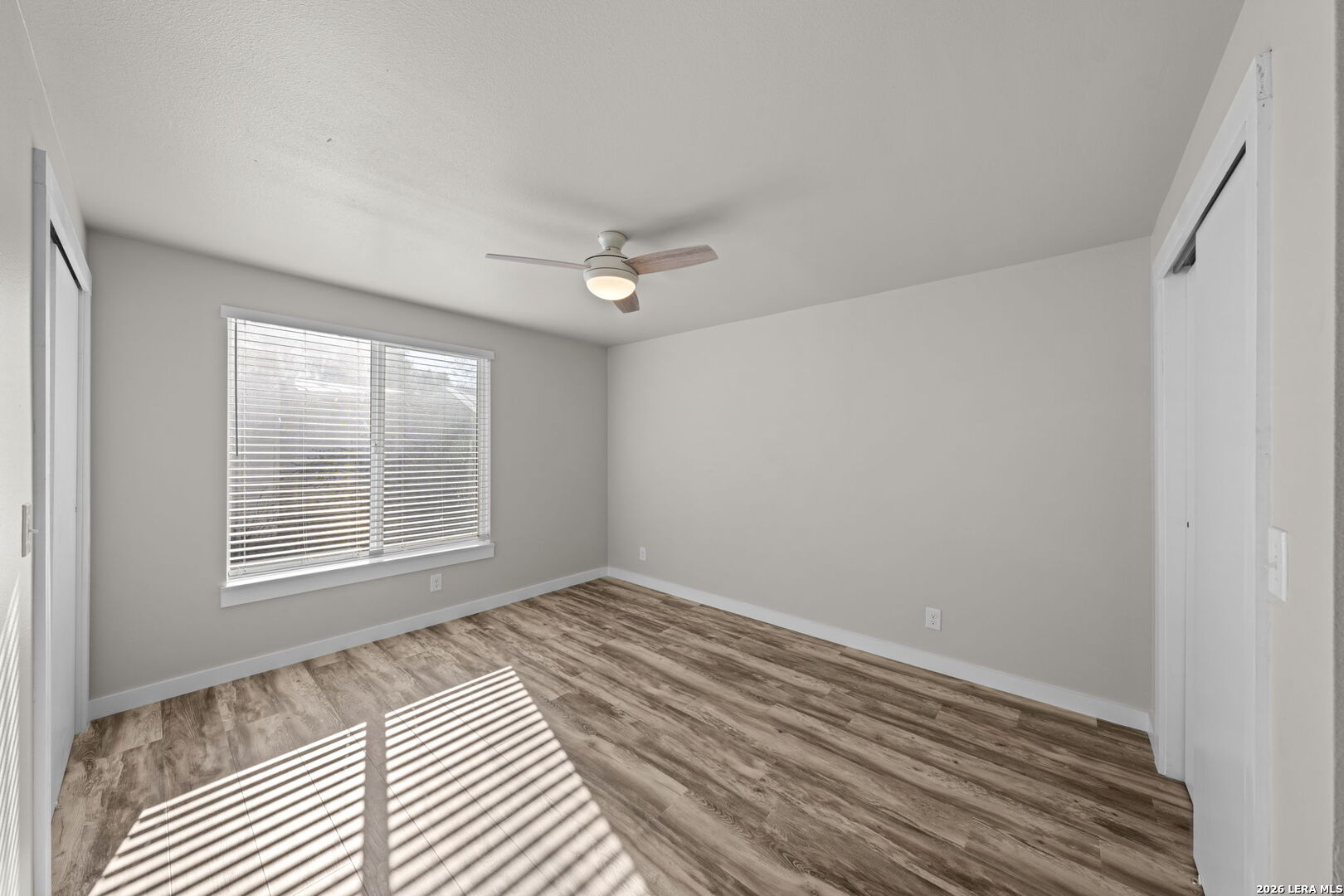 property viewer photo 14