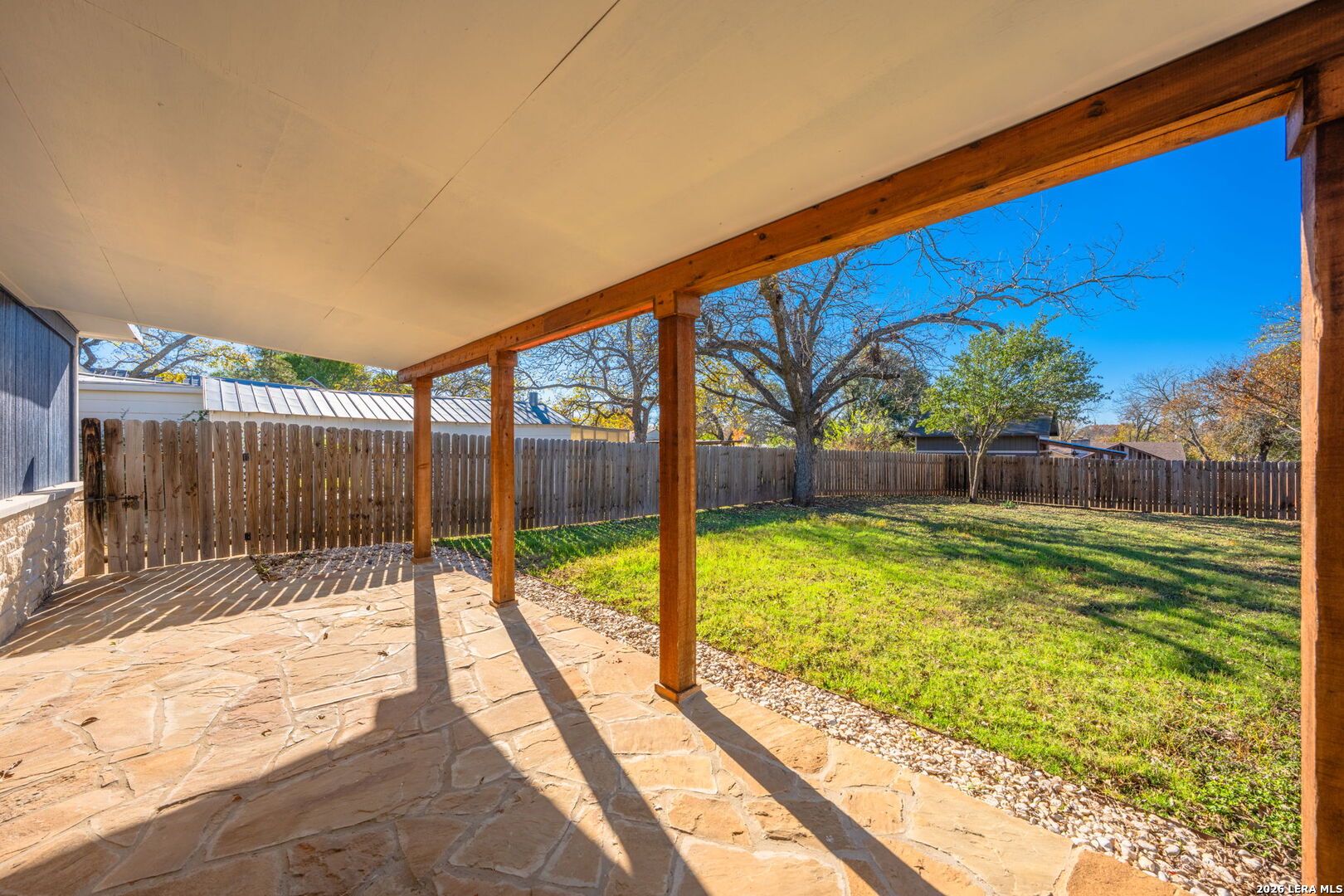 property viewer photo 20