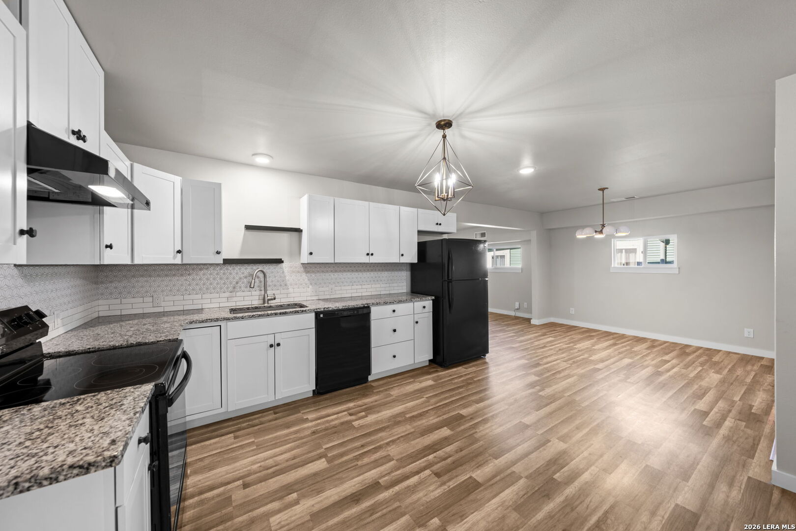 property viewer photo 8