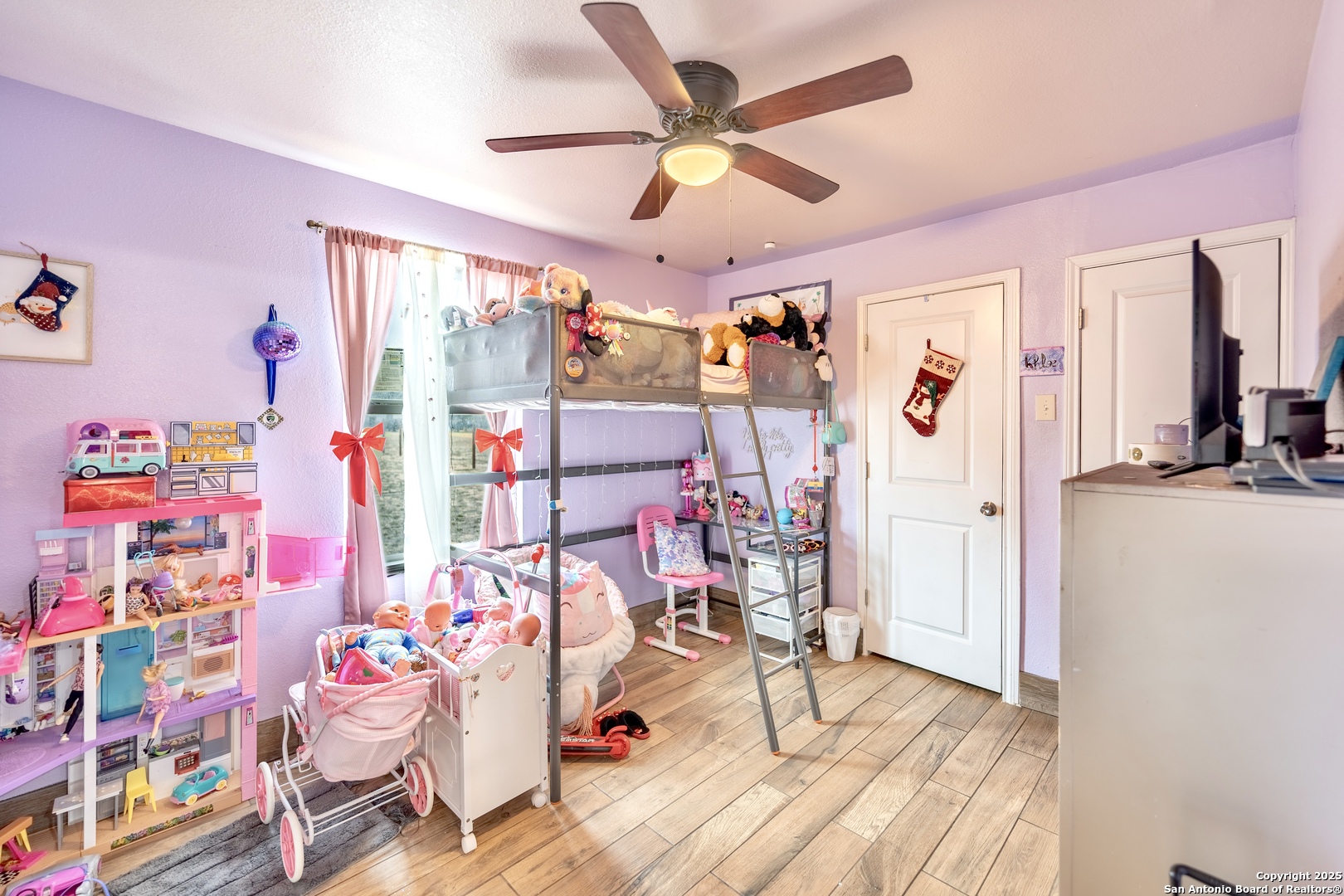main property photo 7