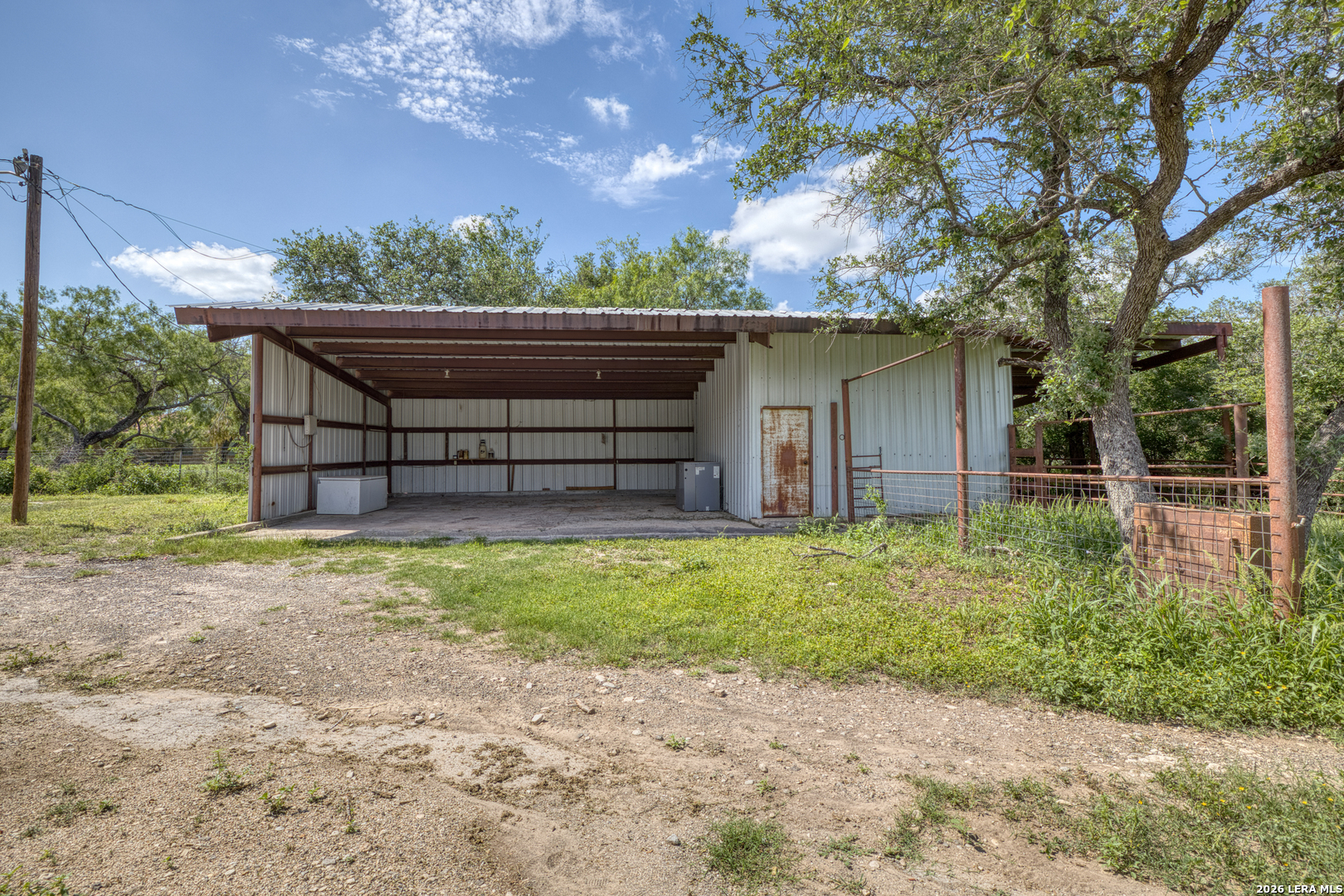 main property photo 22